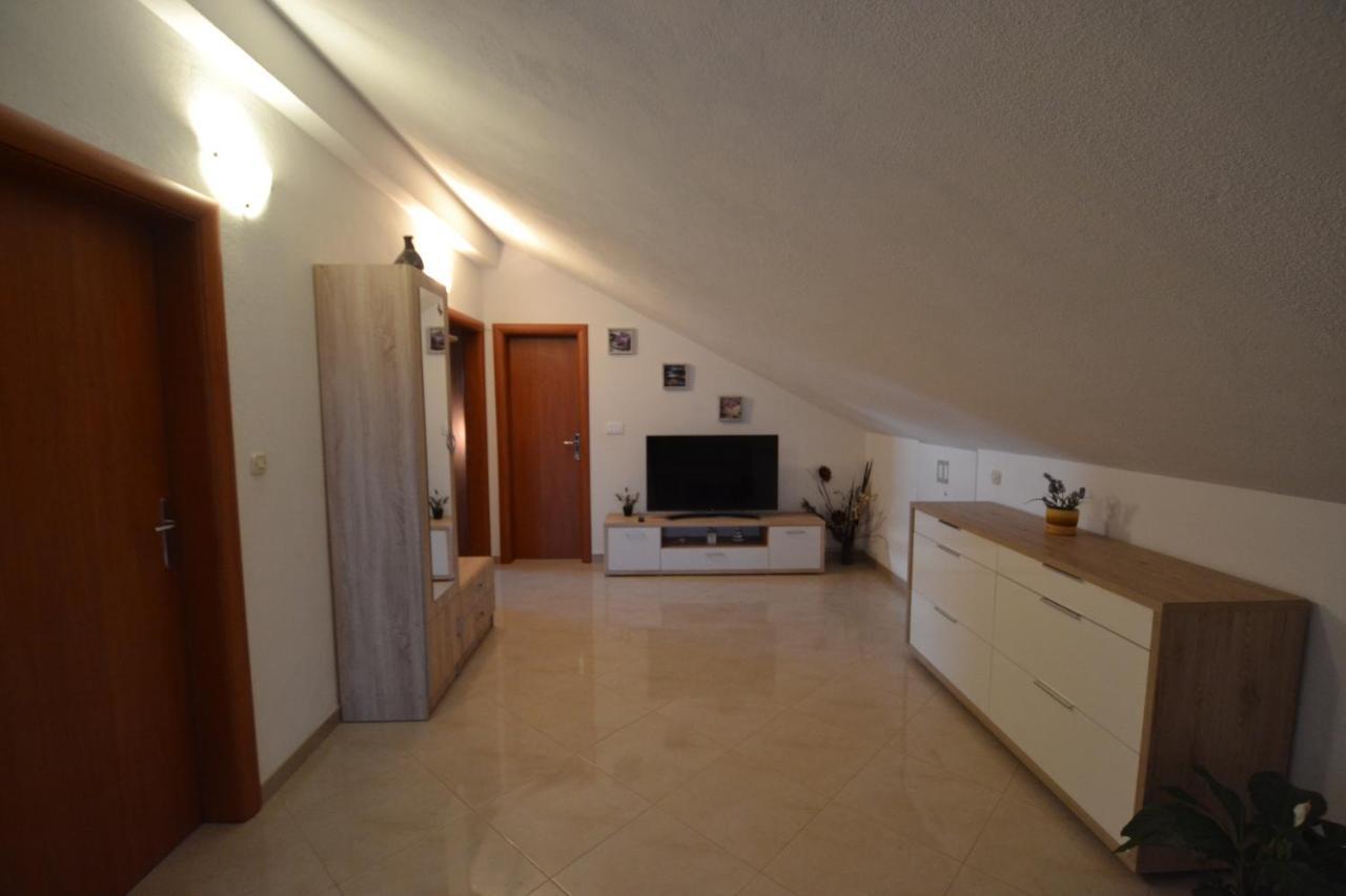 Apartmani Antonia Nakic -Stobrec 스플리트 외부 사진